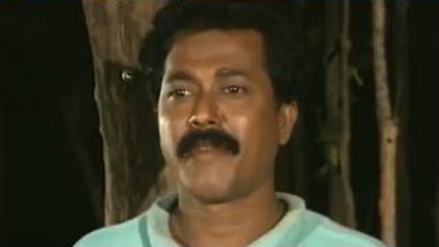 সার আপনে একটু বাইরে গে আবা ধুকেন আমরা আপনাকে দারে সম্মন করি